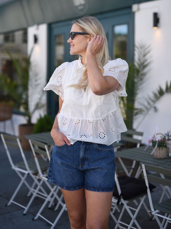 Aveny Shorts