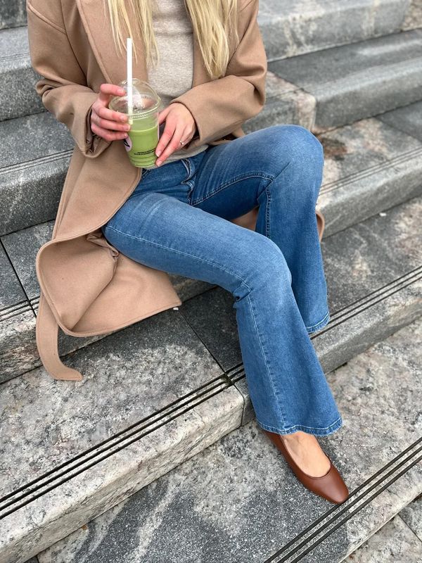 Twiggy Flared High Waist Jeans