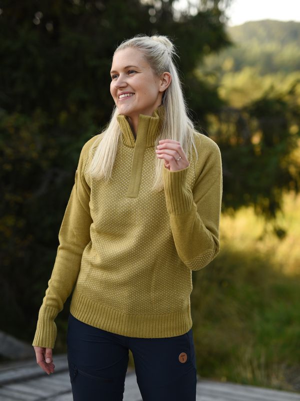 Robin Low Half-Zip