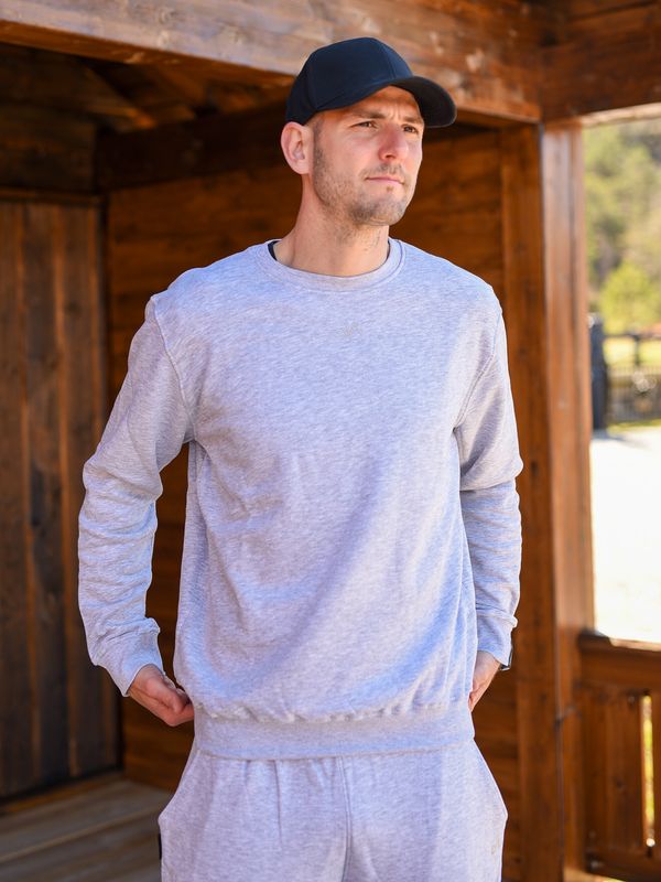 & Sweater U